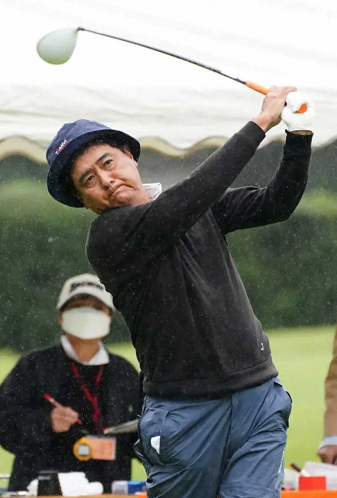 【画像・写真】竹澤　満足のトップ発進　パット好調で74　シニアは初出場の水上が首位