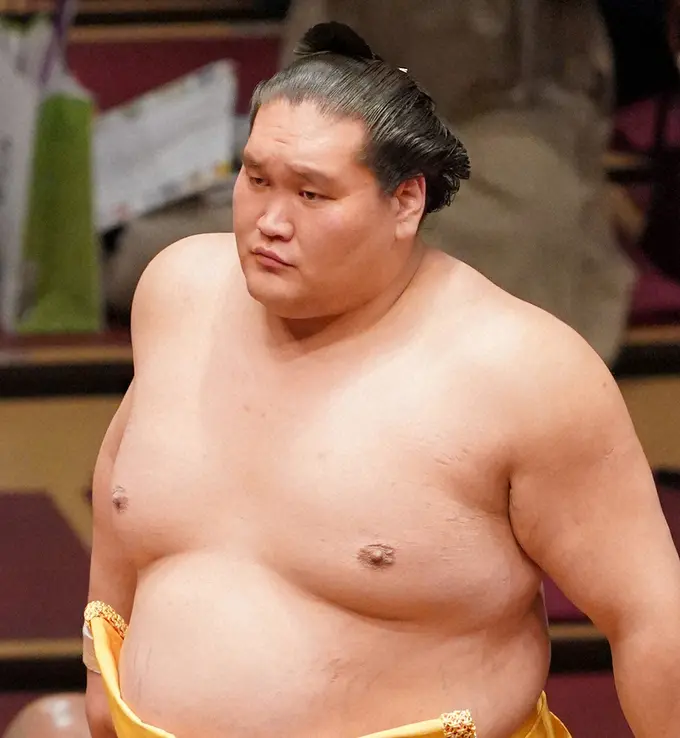 【画像・写真】照ノ富士　両膝手術していた　九州場所の出場は絶望的　伊勢ケ浜親方「治るまではしょうがない」