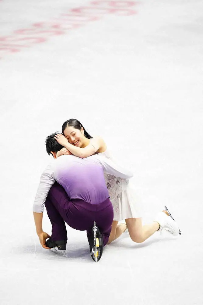 【画像・写真】ペア“りくりゅう”笑顔の日本勢初GP制覇「日本にとって大きな一歩」自己新で花添えた