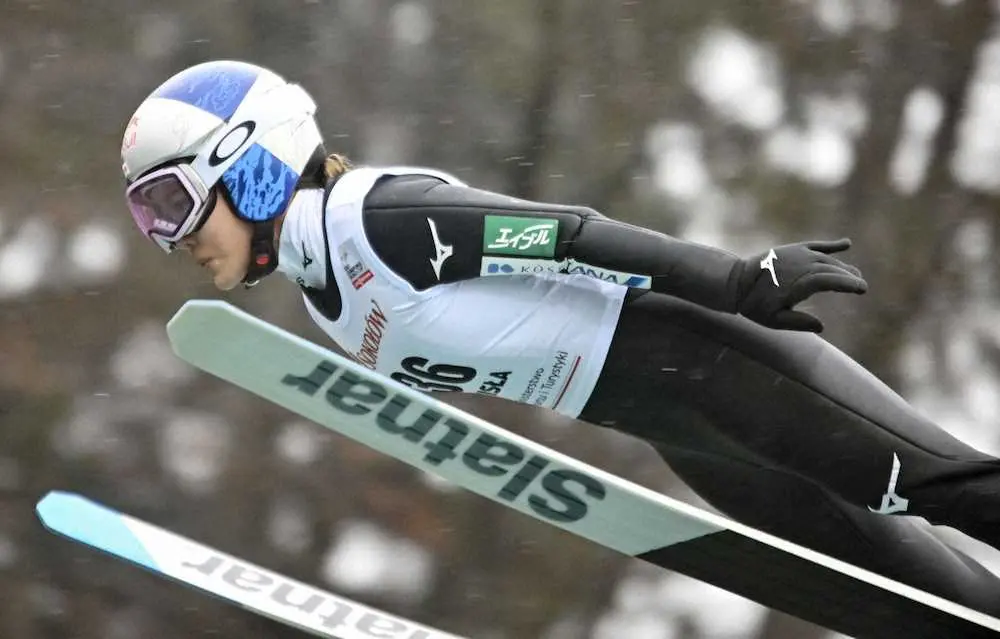 【画像・写真】高梨沙羅　W杯今季開幕戦で6位　表彰台逃すも4度目の五輪へ再スタート