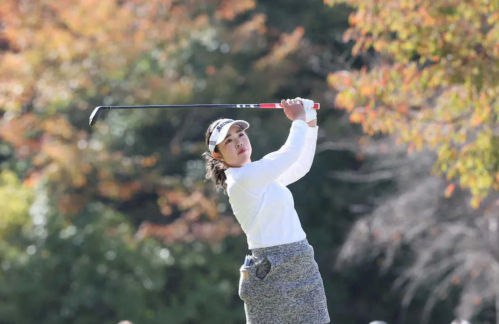 【画像・写真】山下美夢有　69で2打差の3位と好位置キープ「久しぶりの優勝争いなので楽しめたら」