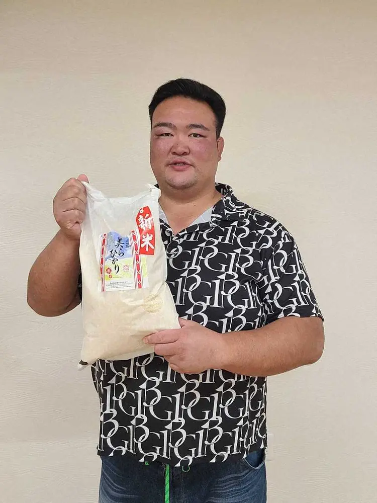 【画像・写真】二所ノ関部屋に「元気の源」!! 産直通販サイトがお米315キロを寄贈