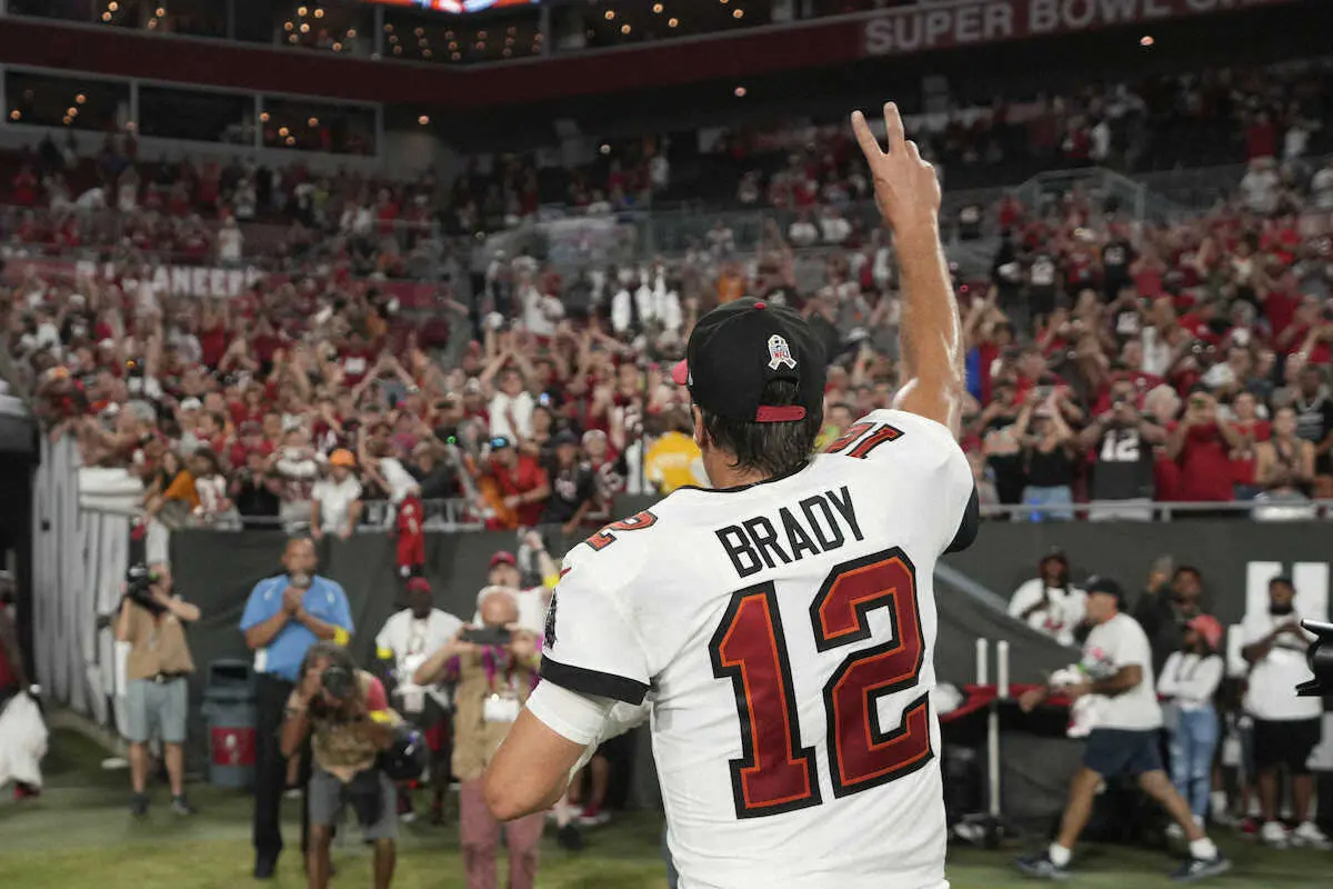 【画像・写真】バッカニアーズのブレイディーが土壇場で逆転TD　連敗を4で阻止　通算パス獲得は「6ケタ」の大台