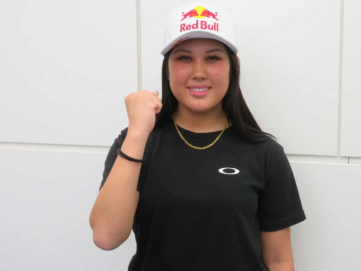 【画像・写真】モーグル川村あんり　W杯初戦で「イエロービブを狙う」フィンランドへ出発