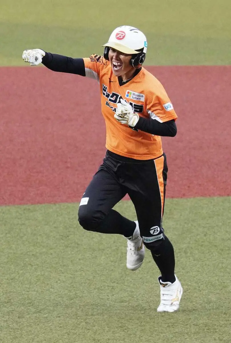 【画像・写真】ソフトボールJDリーグ　ビック高崎が初代王者に輝く