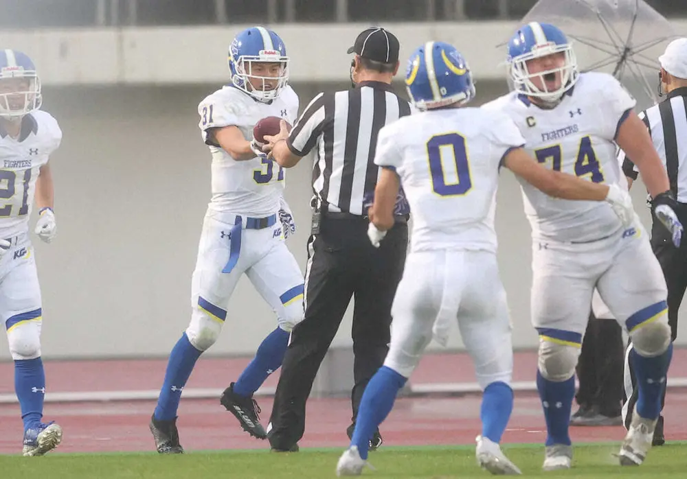 【画像・写真】アメフト関学大　先輩の助言が生んだビッグプレー　DB中野のインターセプトでリーグV決めた