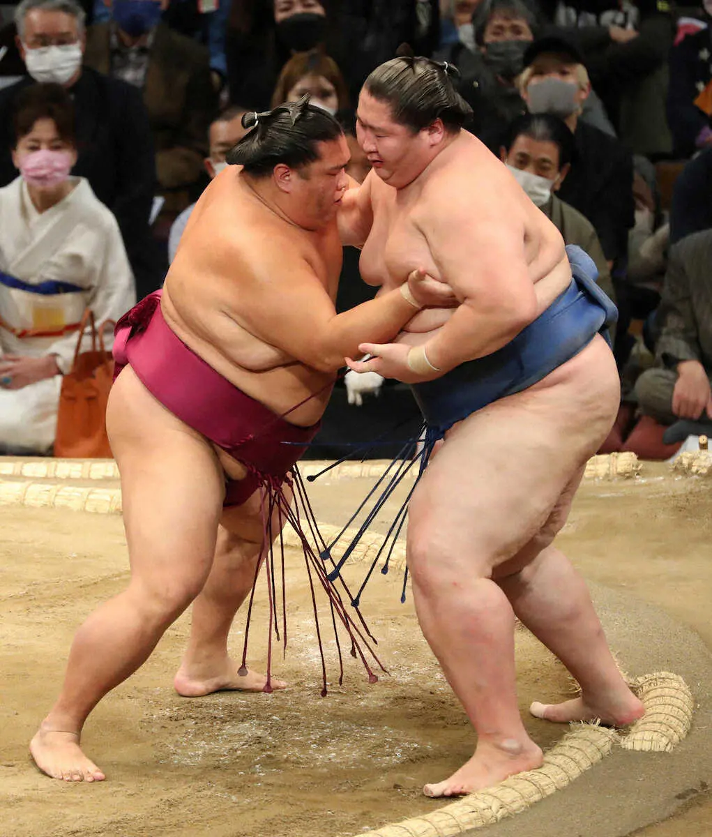 【画像・写真】【玉ノ井親方　視点】調子取り戻しつつある御嶽海　逸ノ城相手に狙い通りの逆転勝ち