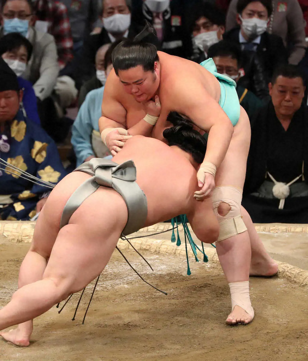 【画像・写真】琴ノ若「我慢」で若隆景討ち初白星　巻き返しへ「今は持っているものを出し切る」