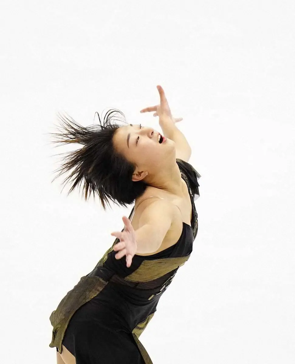 【画像・写真】世界女王の坂本花織「これが現状」笑顔なきSP2位発進　住吉りをん自己ベスト68・01点3位、渡辺9位