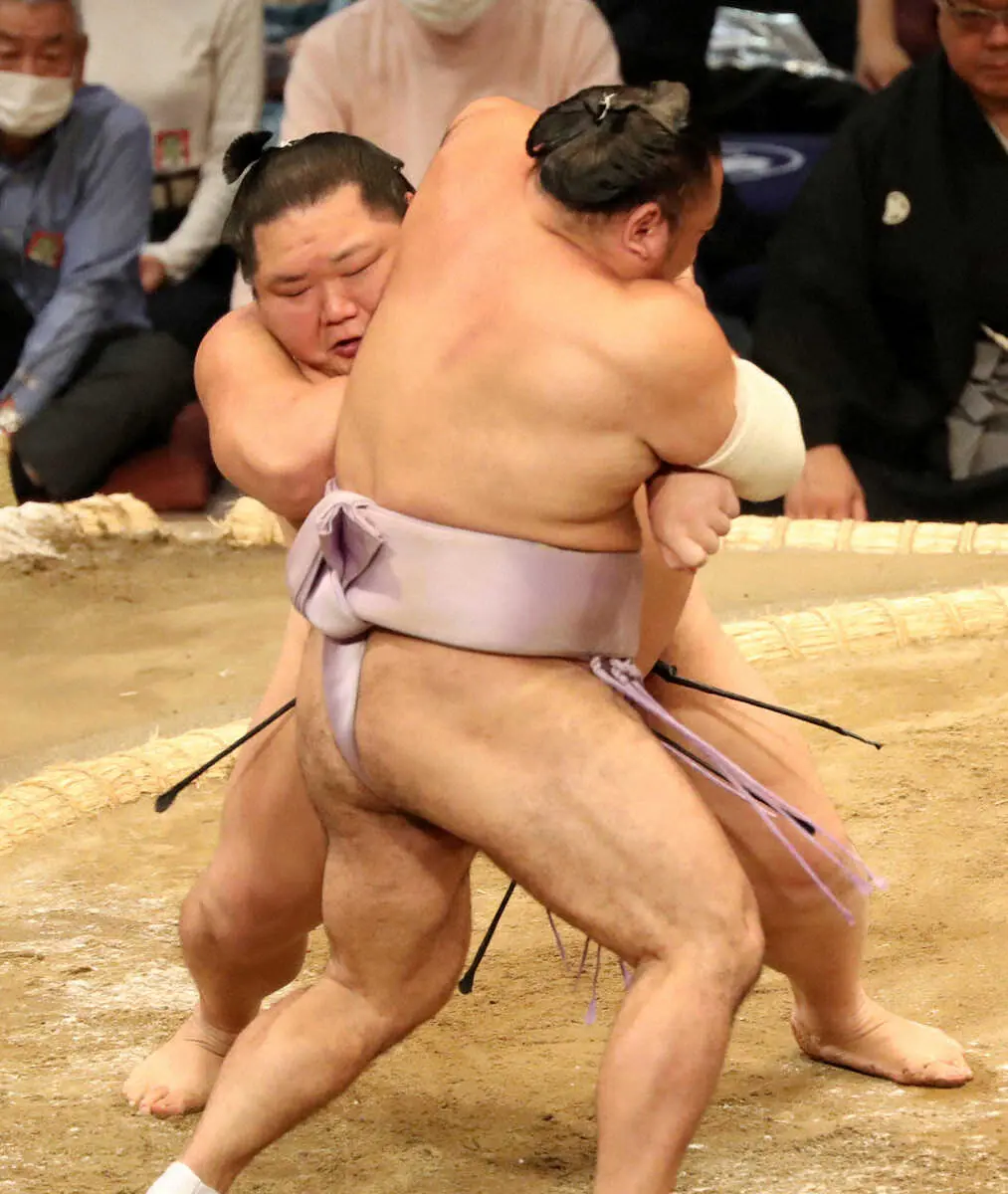 【画像・写真】電撃引退の千代大龍が師匠同伴で会見「碧山関に一発で持って行かれ」決断　突き押し相撲の美学貫く