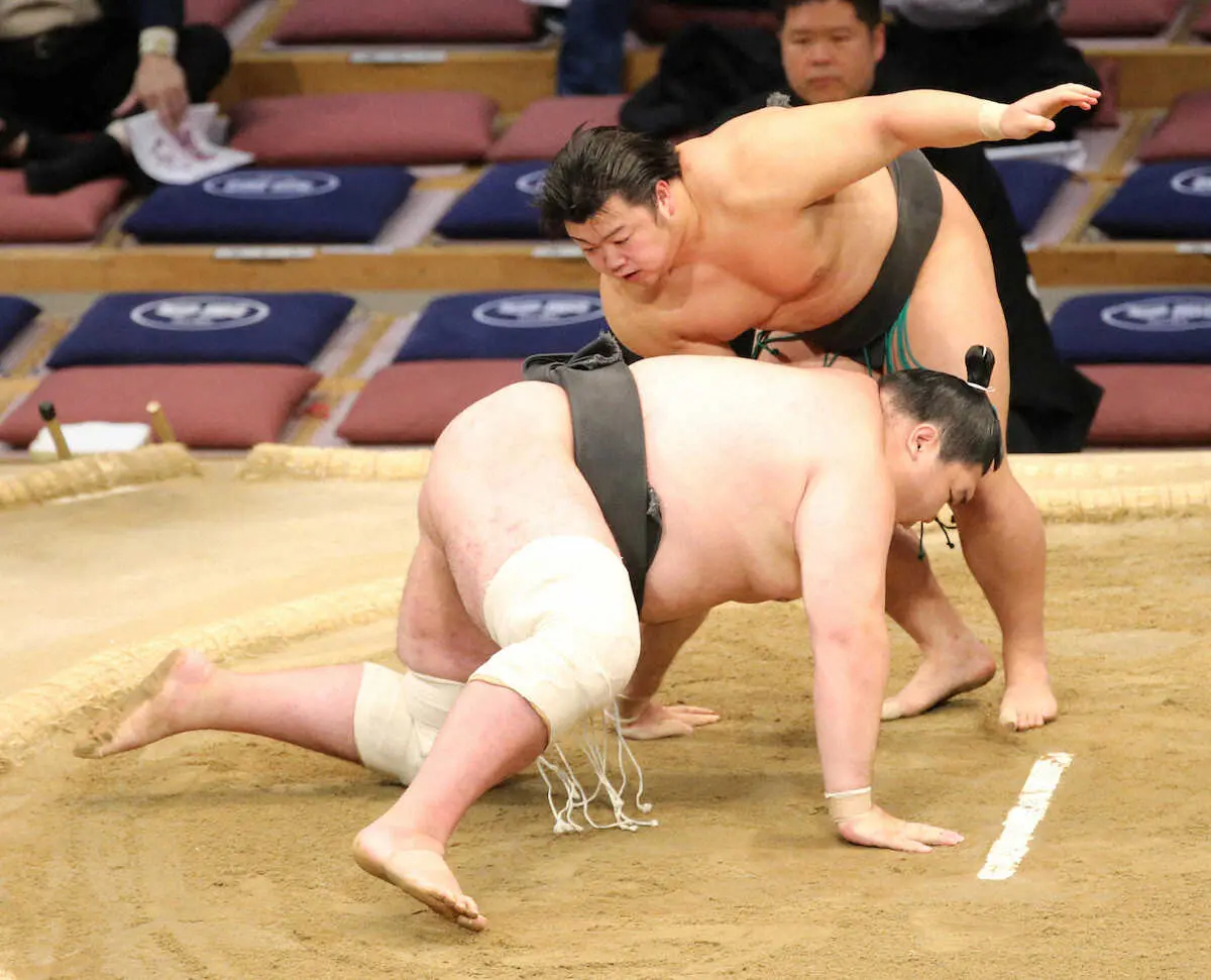 【画像・写真】川副が5勝目　巨漢の矢後に一瞬の蹴返し「どうしようかなと考えていたら足があったので…」