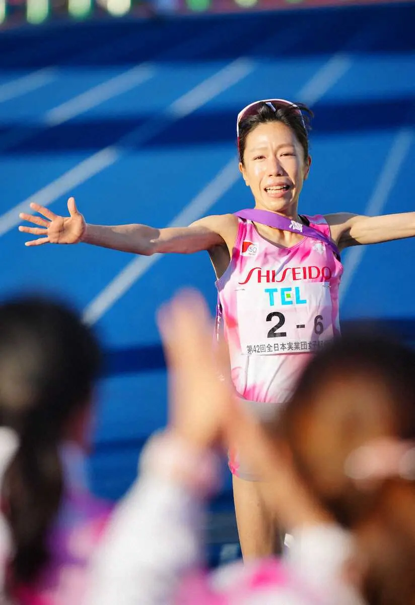 【画像・写真】【クイーンズ駅伝】16年ぶりVの資生堂、選手＆監督の喜びの声、3区・一山「私なりに粘って粘って」