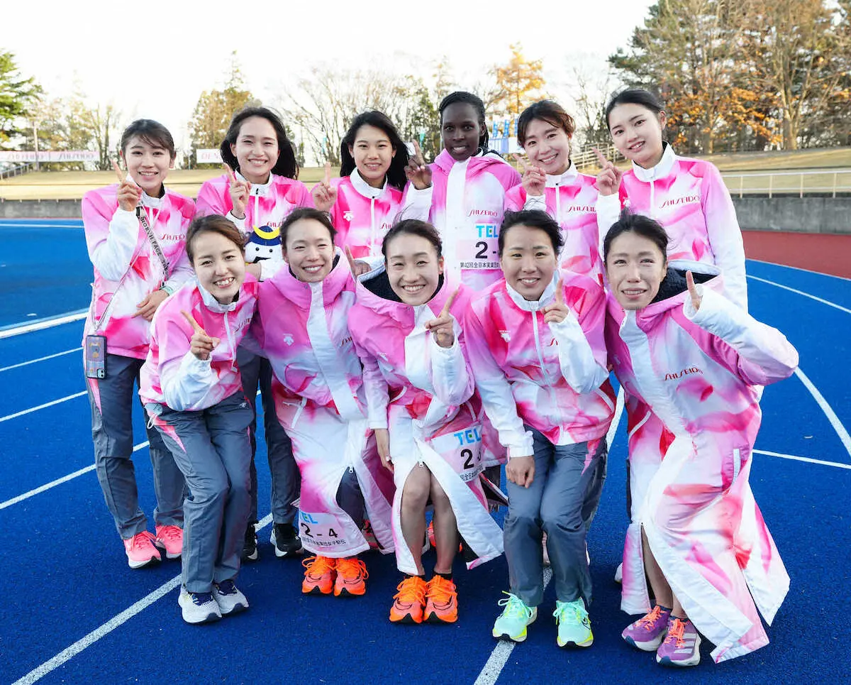 【画像・写真】【クイーンズ駅伝】資生堂が大会新で16年ぶり2度目の優勝！区間賞4人、後半に逆転、創業150周年に花