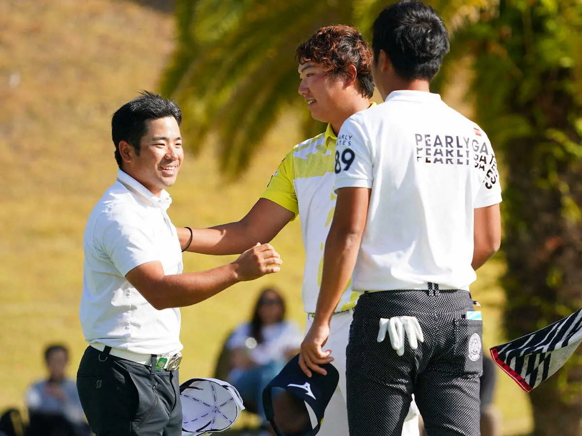 【画像・写真】比嘉の父・洋さん　初の賞金王戴冠見守り「記念すべき日。よく1年間戦ってくれた」