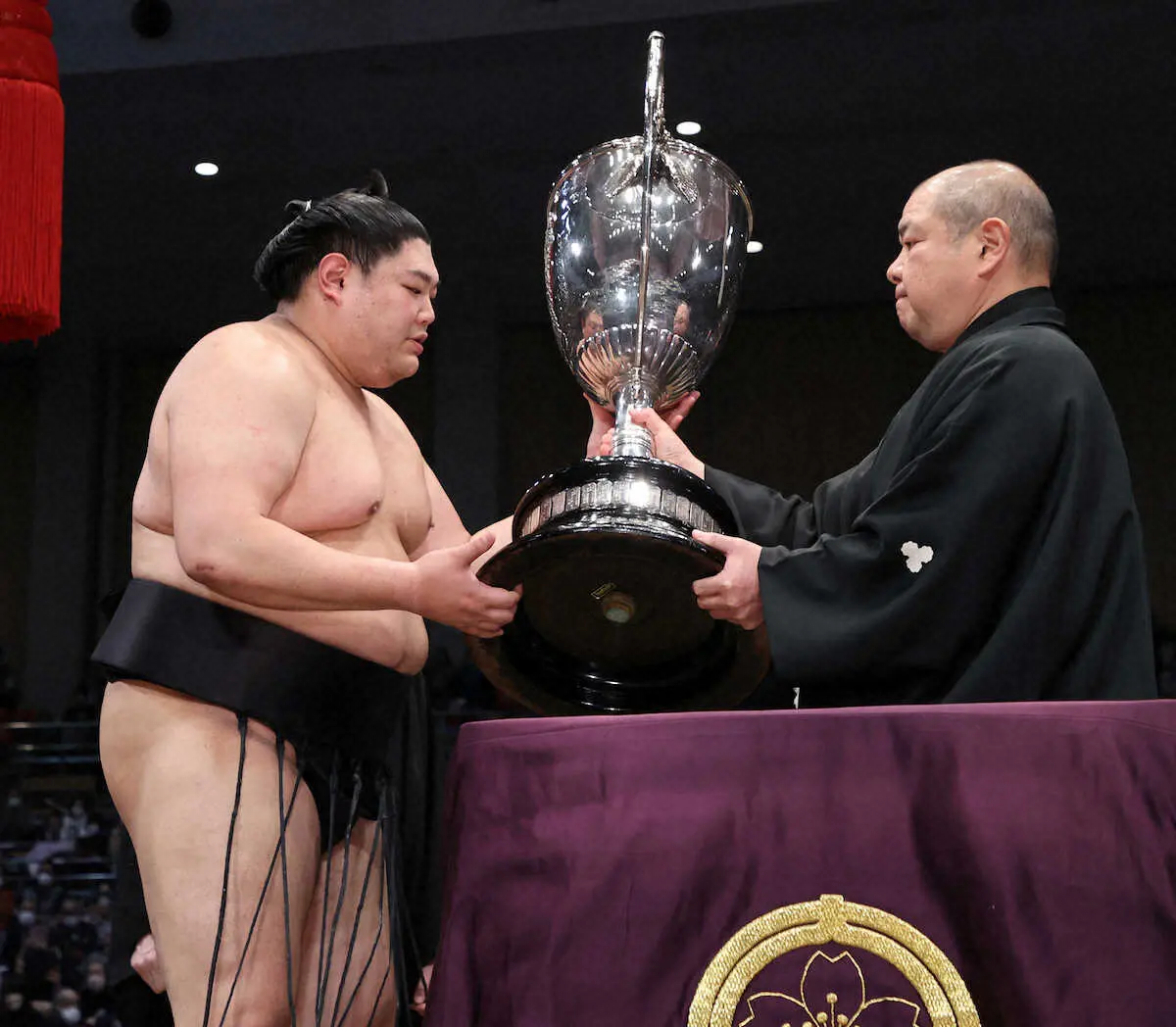 【画像・写真】旧友の阿炎「優勝力士」の振る舞いも表情は昔のまま