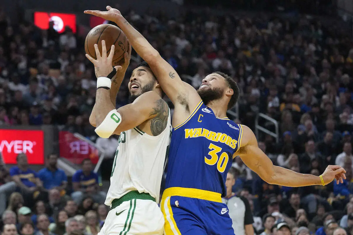 【画像・写真】昨季ファイナルの再現はウォリアーズの勝ち　セルティクスの連勝は3でストップ