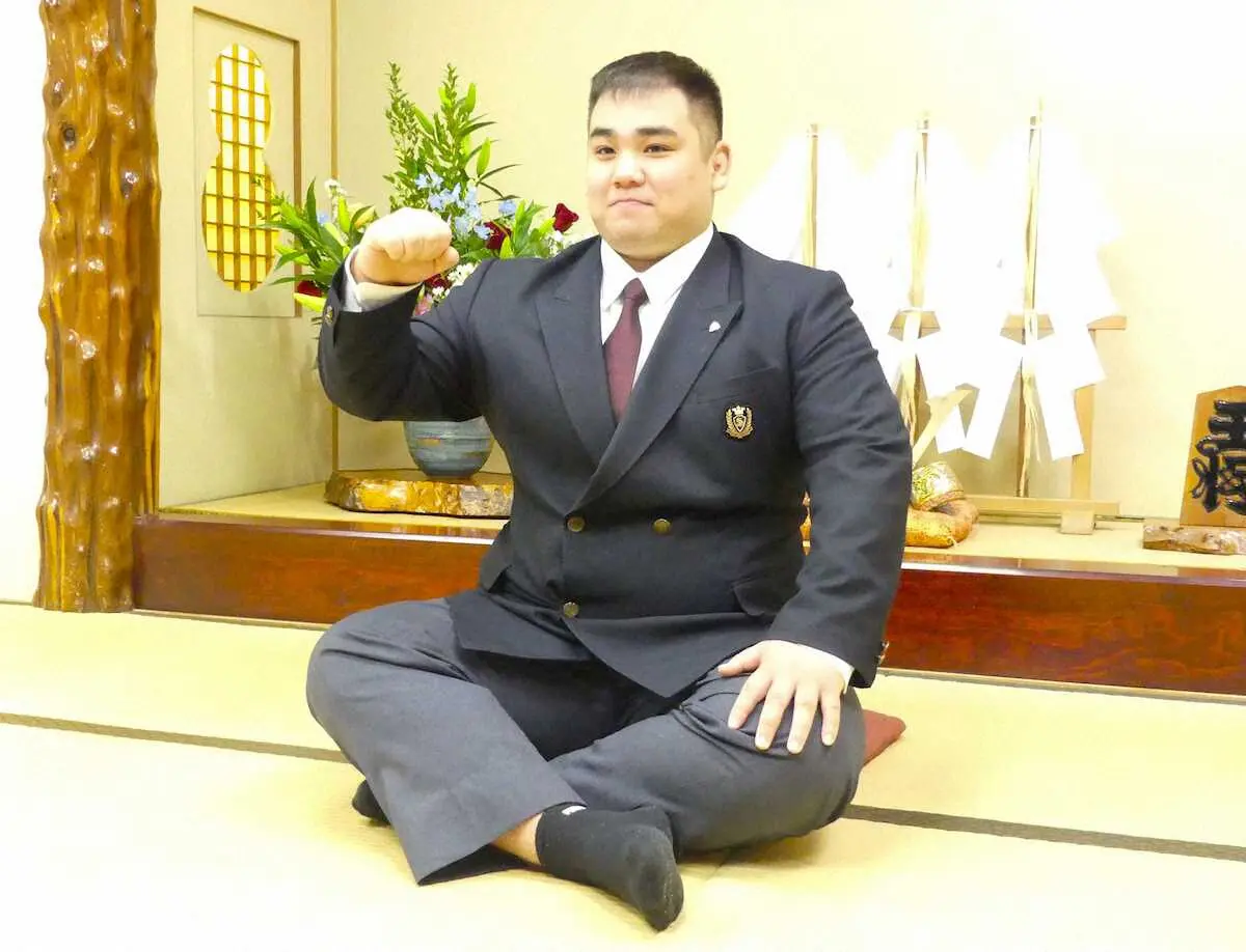 【画像・写真】春日野部屋入門会見を行った埼玉栄の小林嵐（撮影・前川　晋作）