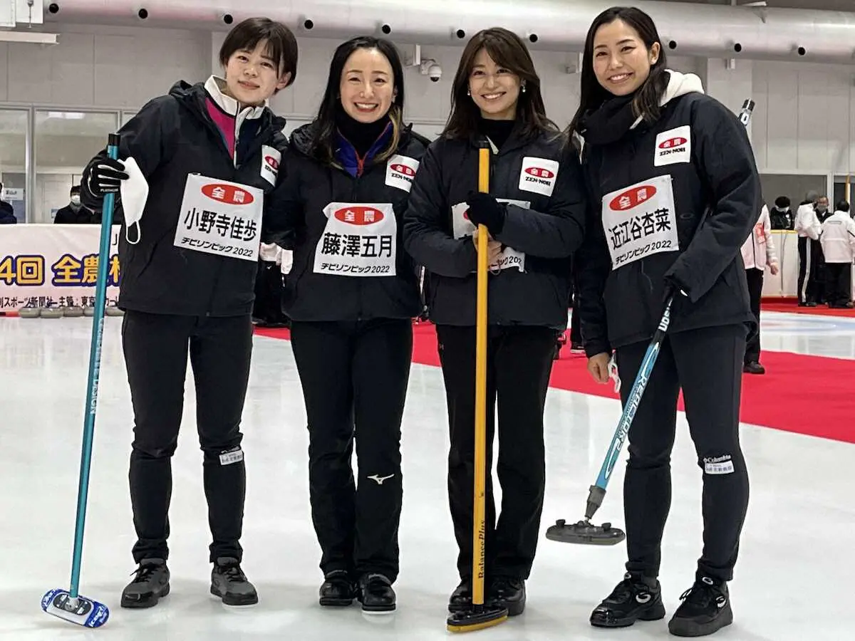 【画像・写真】ロコ藤沢ら小学生にドローショット実演し交流