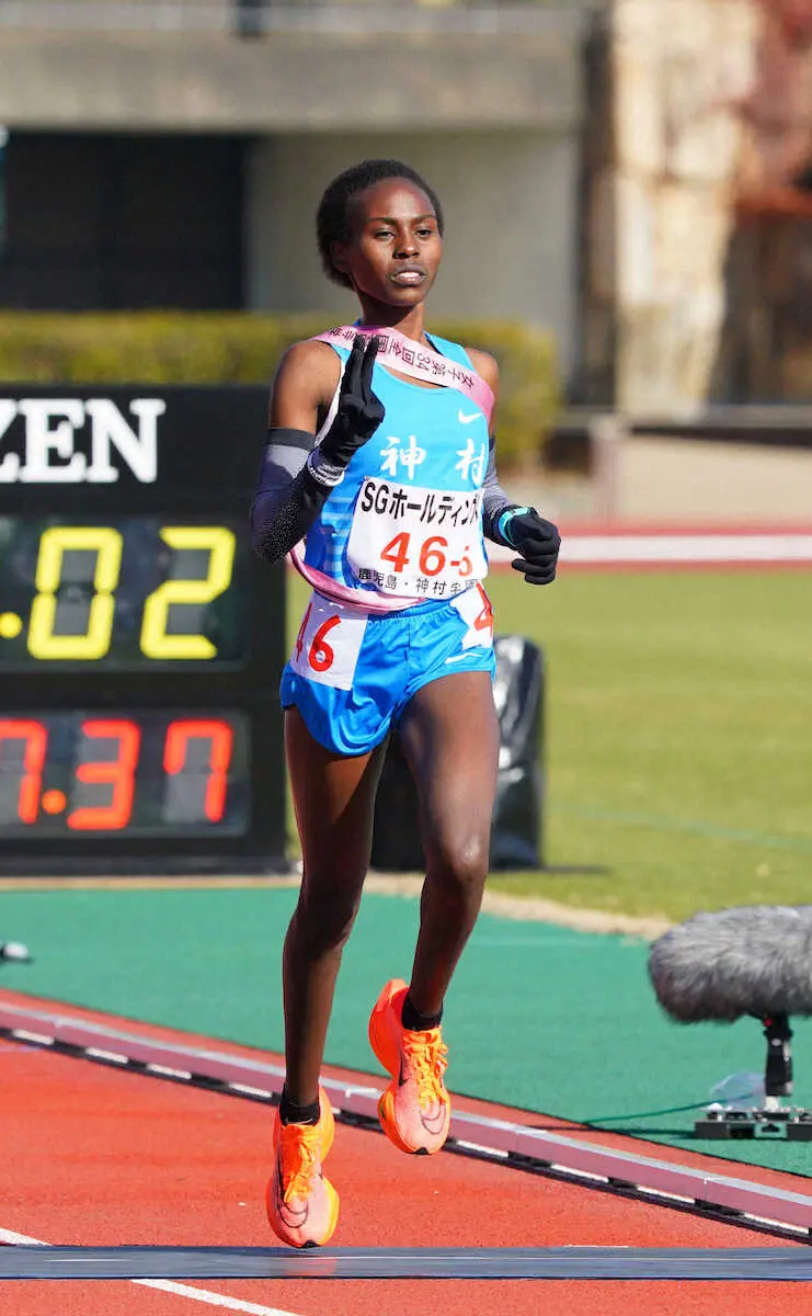 【画像・写真】女子・神村学園　カロライン最終5区猛追区間賞も…4年ぶり優勝届かず3位