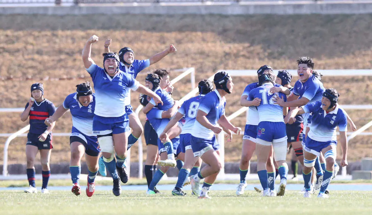 【画像・写真】【高校ラグビー】尾道が雄たけび上げ涙！2度の逆転、1点差守り切った　予兆は最初に組んだスクラムから…