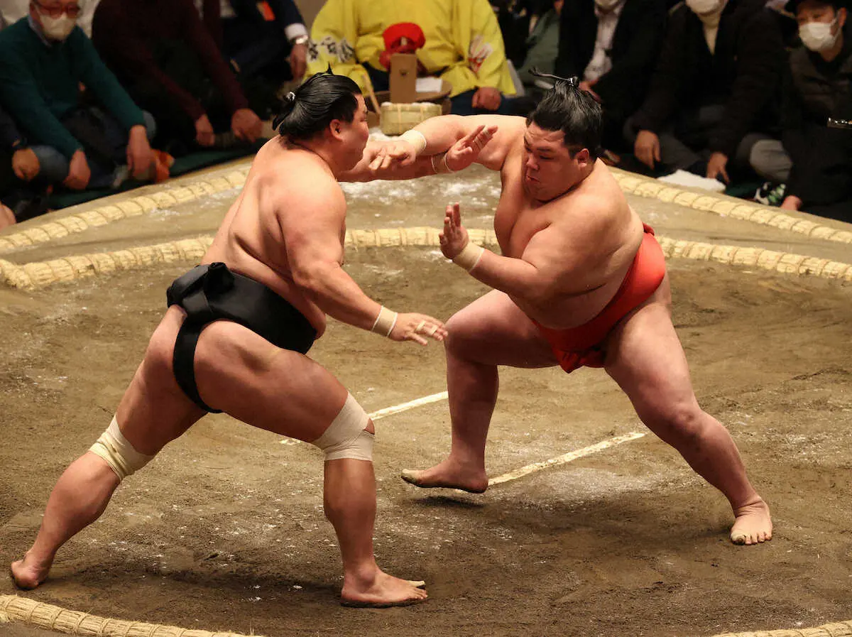 【画像・写真】阿武咲　集中切らさず3連勝　「押そうという気持ちだけで」