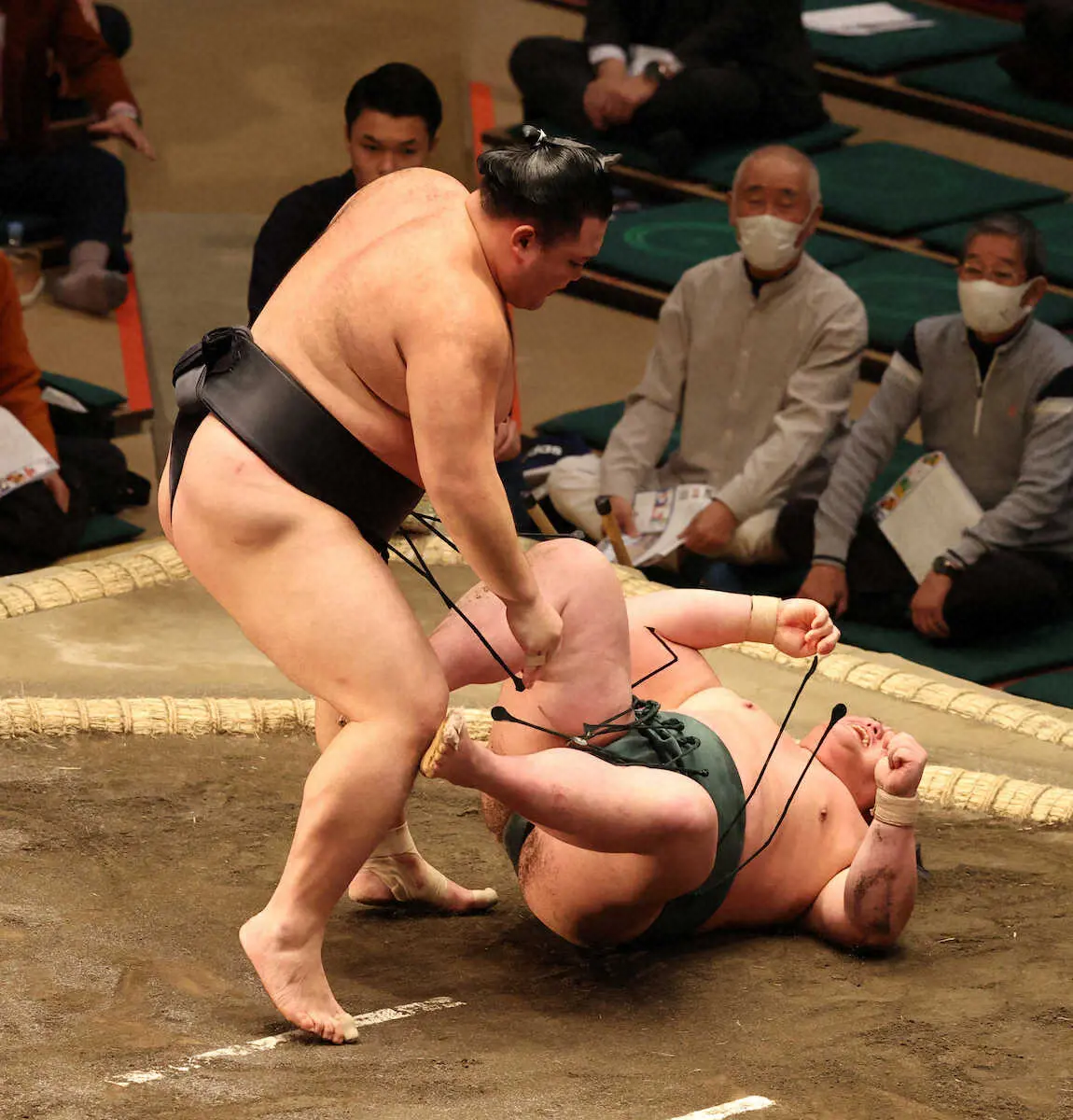 【画像・写真】朝乃山が5連勝　魁勝の投げにヒヤリ「感覚も自分の中では戻ってきてほしい」　十両の全勝は依然2人　