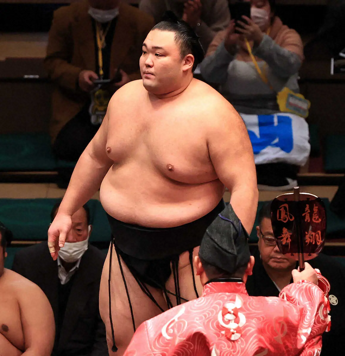 【画像・写真】朝乃山が十両で自身最長となる無傷の10連勝。立ち合いから一気の速攻で圧倒
