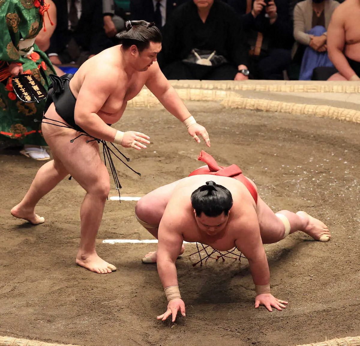 【画像・写真】阿武咲　4敗脱落「足が止まってしまった」　12日目終えて単独首位も初優勝消える