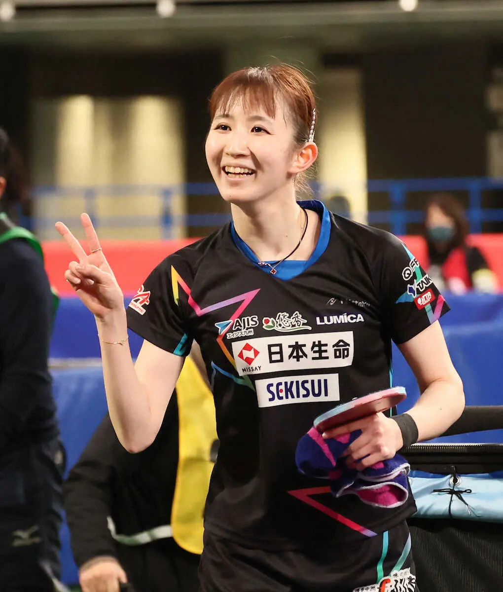 【画像・写真】早田ひな4強！3年ぶりシングルス制覇&3冠へ前進　平野美宇との同学年ライバル対決制した