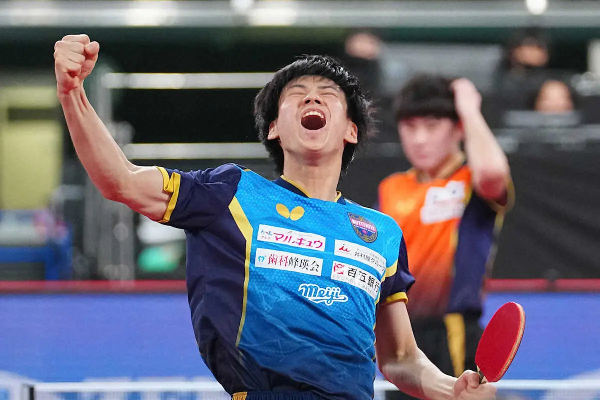 【画像・写真】戸上が連覇！　張本智の3冠阻止　大のプロレス好き「元気ですかー！」絶叫