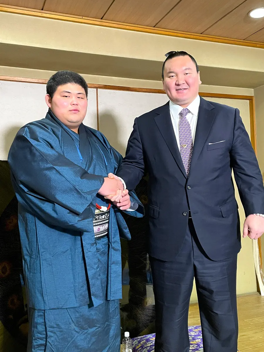 【画像・写真】元横綱・白鵬の宮城野親方（右）と落合（日本相撲協会提供）