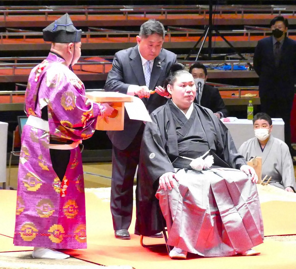 【画像・写真】元小結・常幸龍断髪式　第二の人生は「高校の先生を目指します」憧れは埼玉栄高の恩師・山田監督