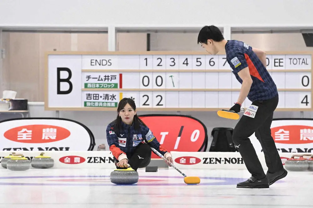 【画像・写真】カーリング“てっちな”決勝T進出、吉田知「テレビゲームの感覚」楽しんで初頂点へ
