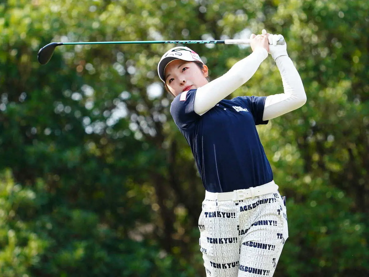 【画像・写真】ジャンボ弟子からまた新星！20歳の佐久間朱莉が暫定首位発進　大会タイ記録の10バーディー