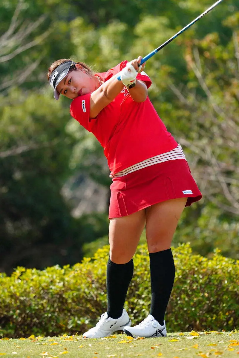 【画像・写真】ささきしょうこが単独首位でバックナインへ　2打差2位に吉本ひかる　明治安田生命L最終日