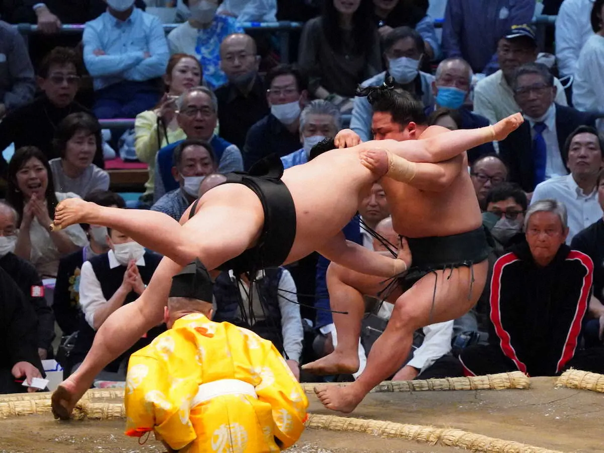 【画像・写真】翠富士　連勝が10でストップ　若元春に押し倒され1敗に後退「肩すかしも逃げ」