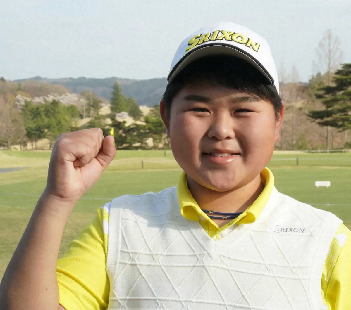 【画像・写真】男子の部で初日1位に笑顔でガッツポーズする白川統太郎（撮影・郡司　修）