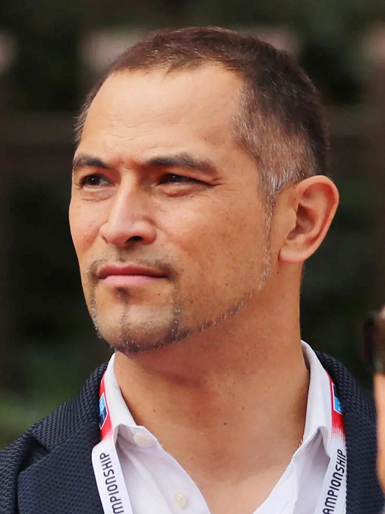 【画像・写真】室伏スポーツ庁長官　新年度の訓示で異例の紙風船トレーニング「絶好のチャンス」