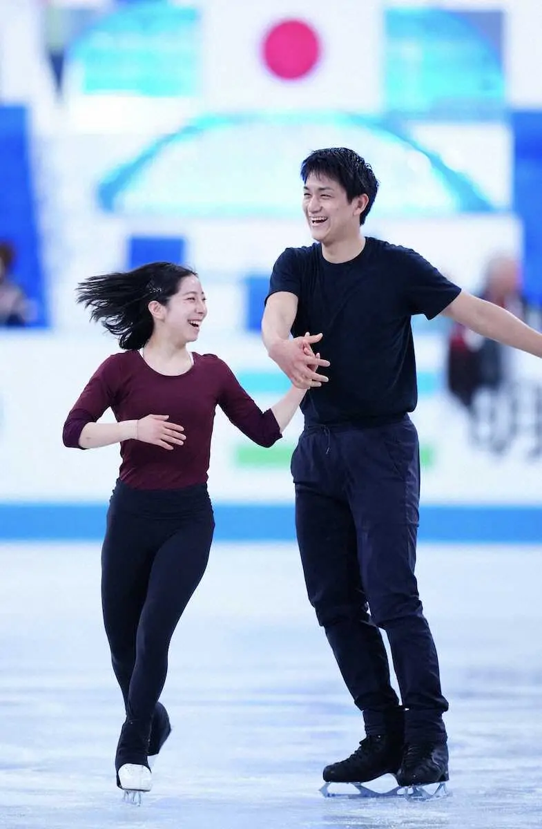 【画像・写真】ペア“りくりゅう”木原ズッコケに苦笑い　世界国別対抗戦