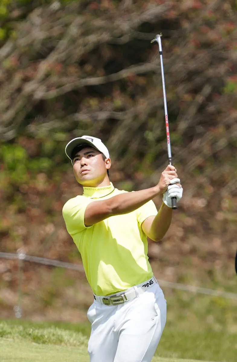 【画像・写真】最終組がハーフ終了、蝉川が通算14アンダーで単独首位　男子ゴルフ関西オープン