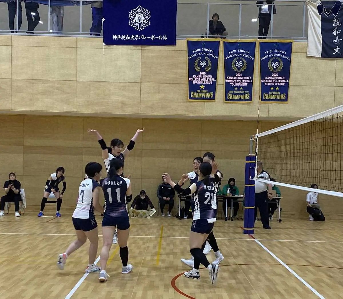 【画像・写真】関西大学バレー春季L2日目　男子は近大が連勝　女子は関大、神戸親和大など4校が連勝