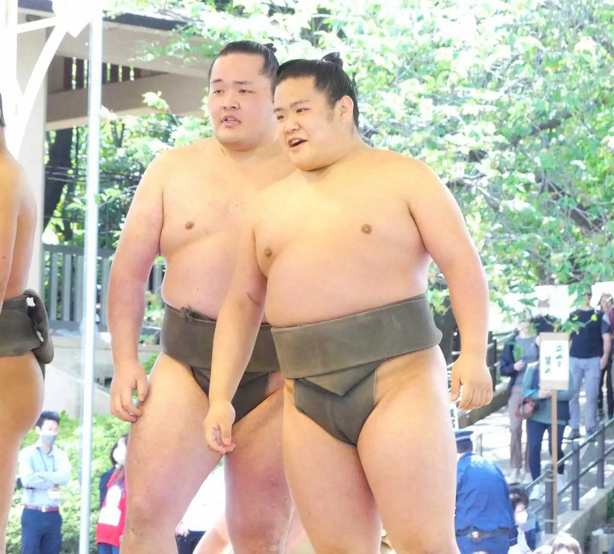 【画像・写真】【靖国神社奉納大相撲】巡業で人気の“初っ切り力士”栃満に地元の温かい拍手　新ネタは「模索中」
