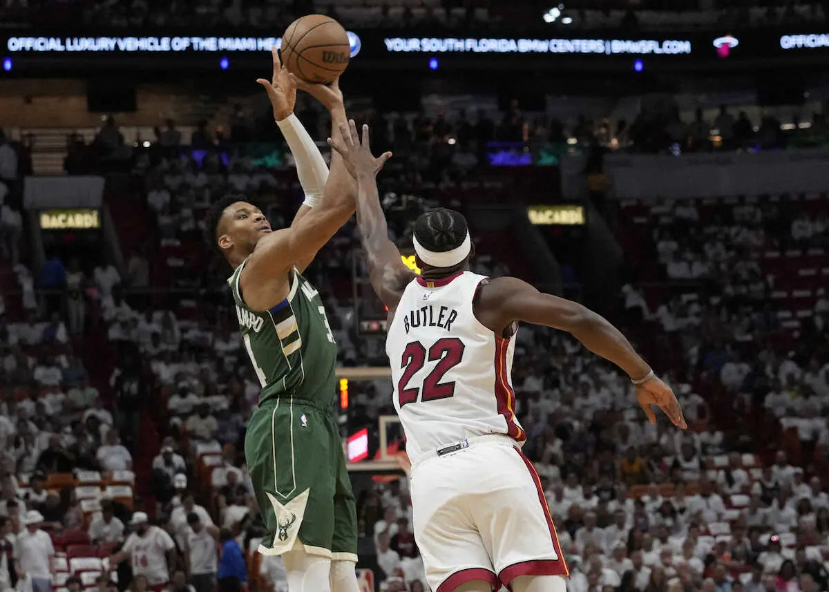 【画像・写真】東・第1シードのバックスが窮地　第8シードのヒートに1勝3敗　ヒートのバトラーは圧巻の56得点