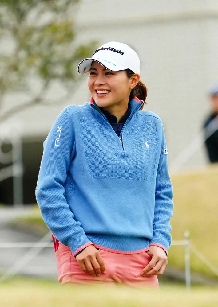 【画像・写真】新垣比菜が67で通算4アンダーに伸ばす「アイアンはつかめた感じ」