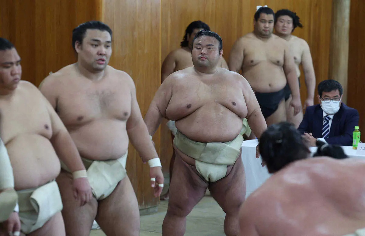 【画像・写真】【横審稽古総見】貴景勝が久々の実戦稽古　大栄翔、琴ノ若、佐田の海を相手に連続11番