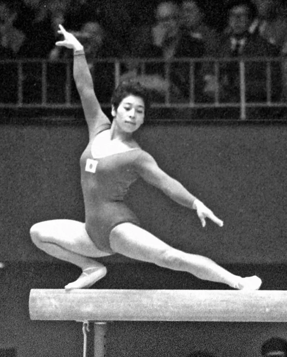 1964年東京五輪で演技する池田敬子さん