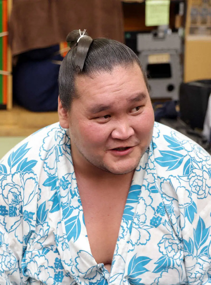 【画像・写真】照ノ富士　翔猿をきめ出し4連勝　対面取材復活に「いくらいいライブも一人で聞いても盛り上がらない」