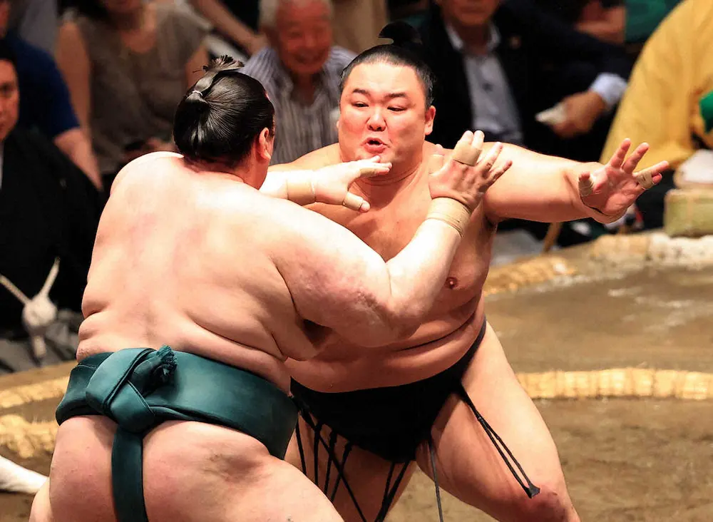 【画像・写真】【玉ノ井親方　視点】朝乃山　下半身の備えは十分　2年ぶりの幕内土俵も序盤は良い内容
