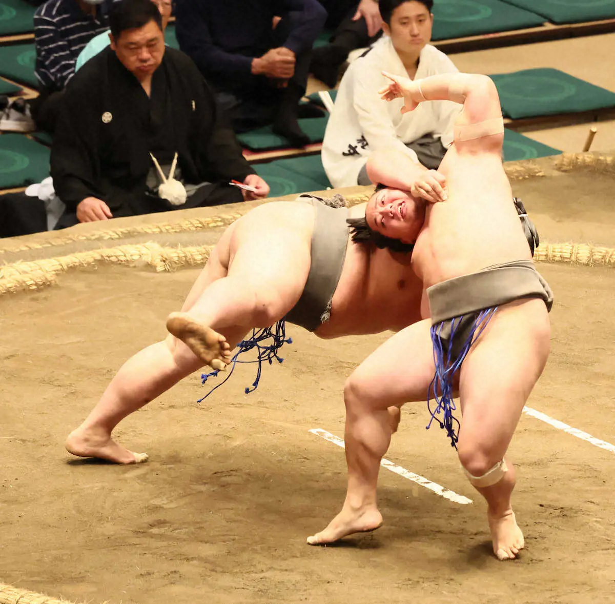【画像・写真】幕下・宮城が「ずぶねり」の珍手で初白星　「体が反応した」軽量級元日本代表の業師が沸かせた