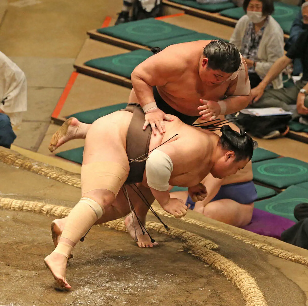 【画像・写真】“令和の怪物”落合が十両で9戦全勝「運良く勝てただけ」土俵際逆転で動きの良さ見せるも反省の弁